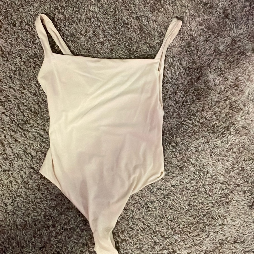 SKIMS BODYSUIT NUDE